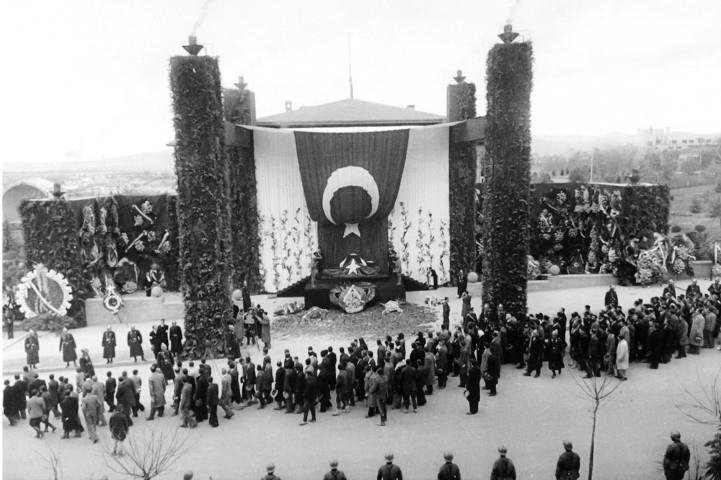 Bu görüntüler Atatürk'ün cenaze merasiminden ilk kez ortaya çıktı 11
