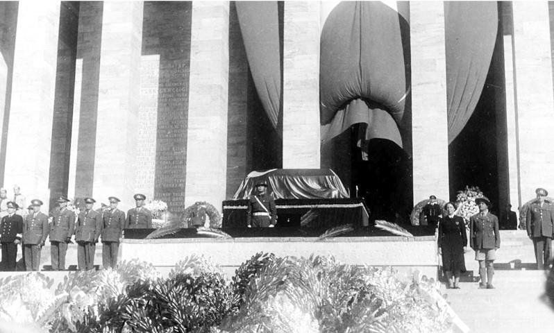 Bu görüntüler Atatürk'ün cenaze merasiminden ilk kez ortaya çıktı 7