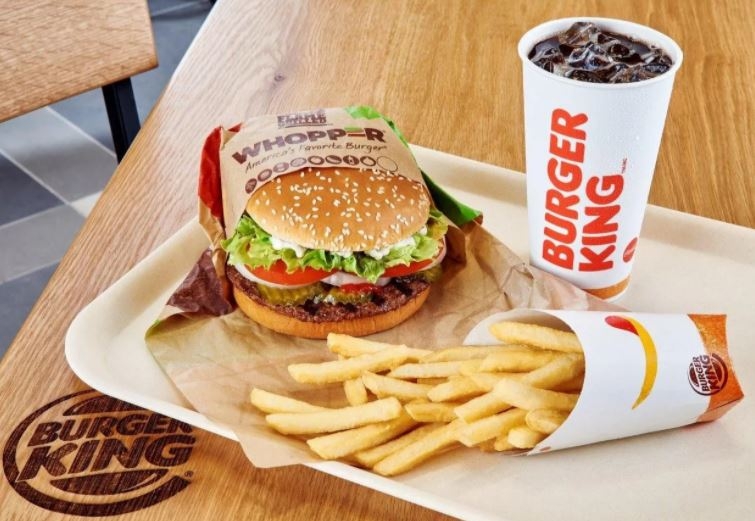 20 yıl aradan sonra logosunu değiştiren Burger King alay konusu oldu! 4