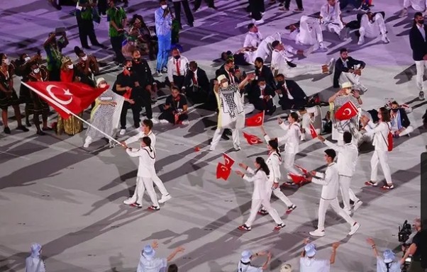 2020 Tokyo Olimpiyatları'nda Türkiye ve Azerbaycan kafilesi boy gösterdi 4