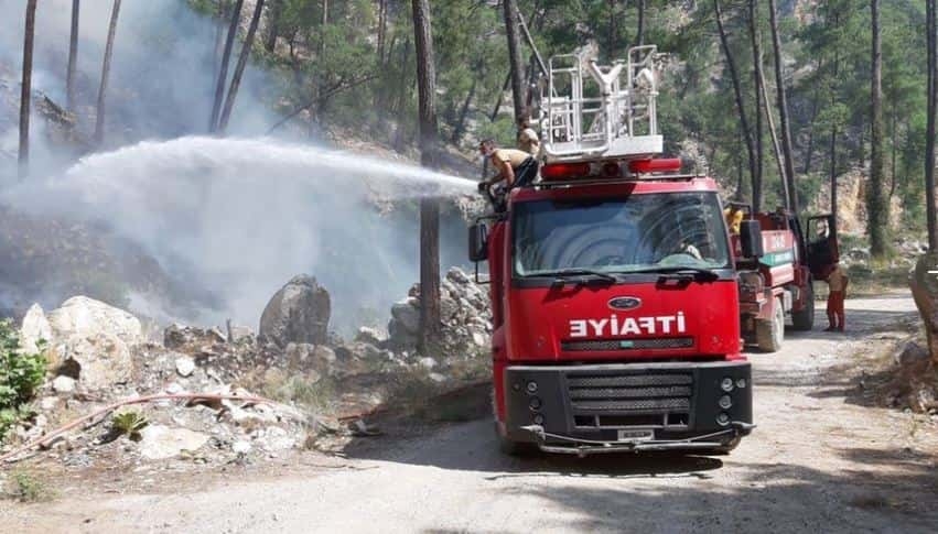 Dağ Komando Okulu yangın söndürme çalışmalarında müdahale ediyor 4