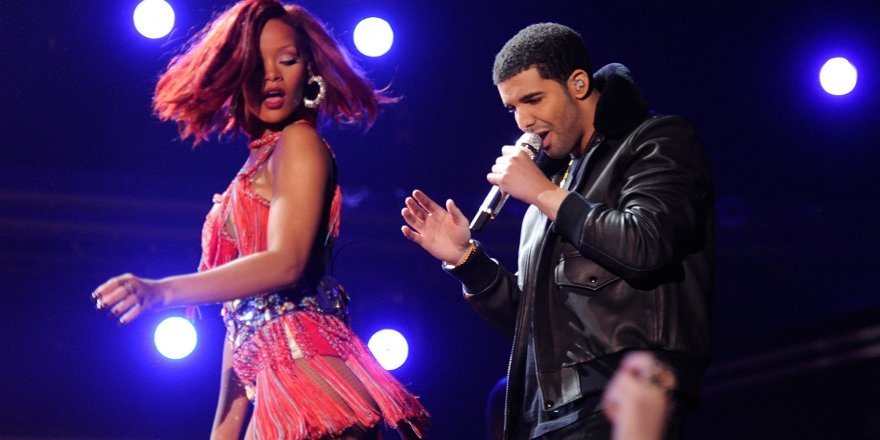 Rihanna’nın performansı nefesleri kesti