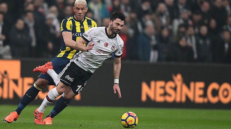 İşte Beşiktaş – Fenerbahçe maçının ilk 11’leri 8