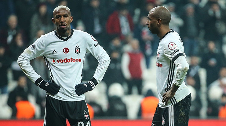 İşte Trabzonspor – Beşiktaş maçının ilk 11’leri 22