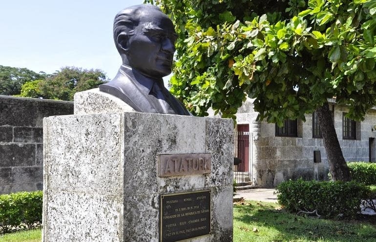 Atatürk’ün hatırasını yaşatan ünlü şehirler 4