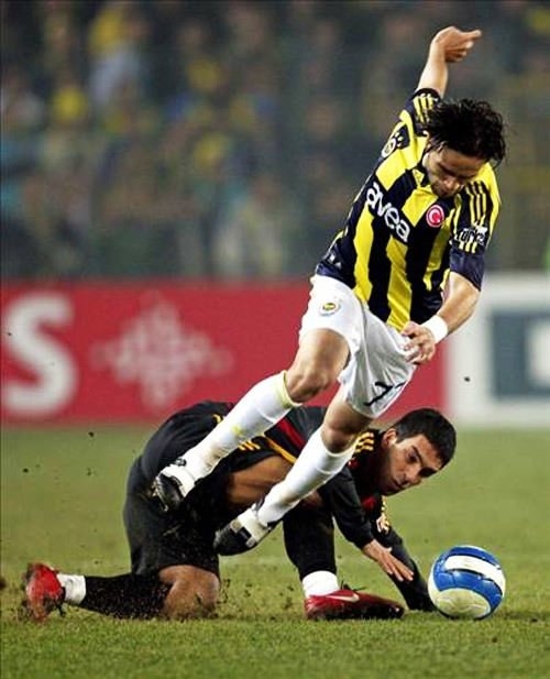 İşte spor yazarlarının Fenerbahçe – Galatasaray maçı skor tahminleri 7