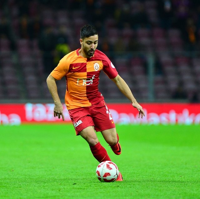Galatasaray’da 9 futbolcu ile yollar ayrılıyor! 13