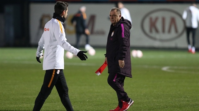 Galatasaray’da 9 futbolcu ile yollar ayrılıyor! 3