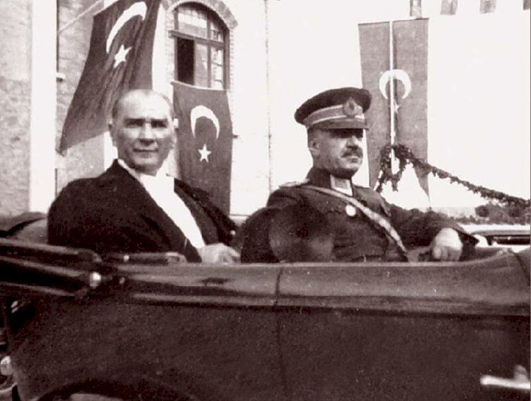 Atatürk'ün katıldığı 29 Ekim kutlamalarından fotoğraflar 12