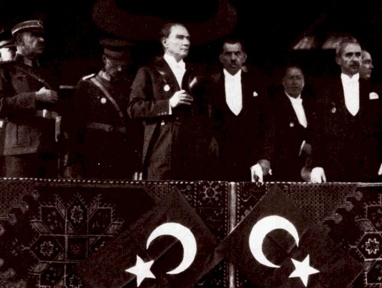 Atatürk'ün katıldığı 29 Ekim kutlamalarından fotoğraflar 2