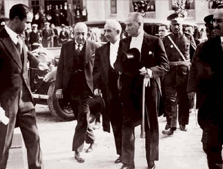 Atatürk'ün katıldığı 29 Ekim kutlamalarından fotoğraflar 7