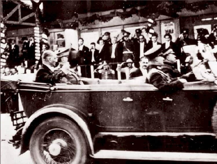 Atatürk'ün katıldığı 29 Ekim kutlamalarından fotoğraflar 8