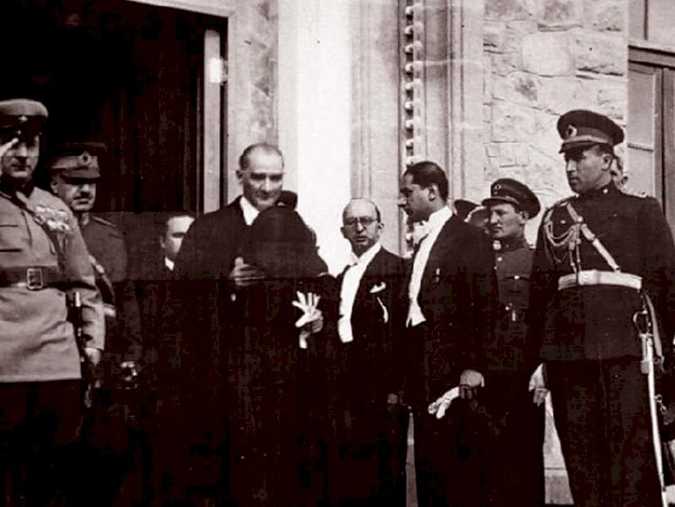 Atatürk'ün katıldığı 29 Ekim kutlamalarından fotoğraflar 9