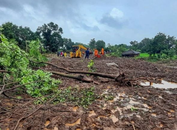 Hindistan'da sel felaketi: 136 kişi öldü 15