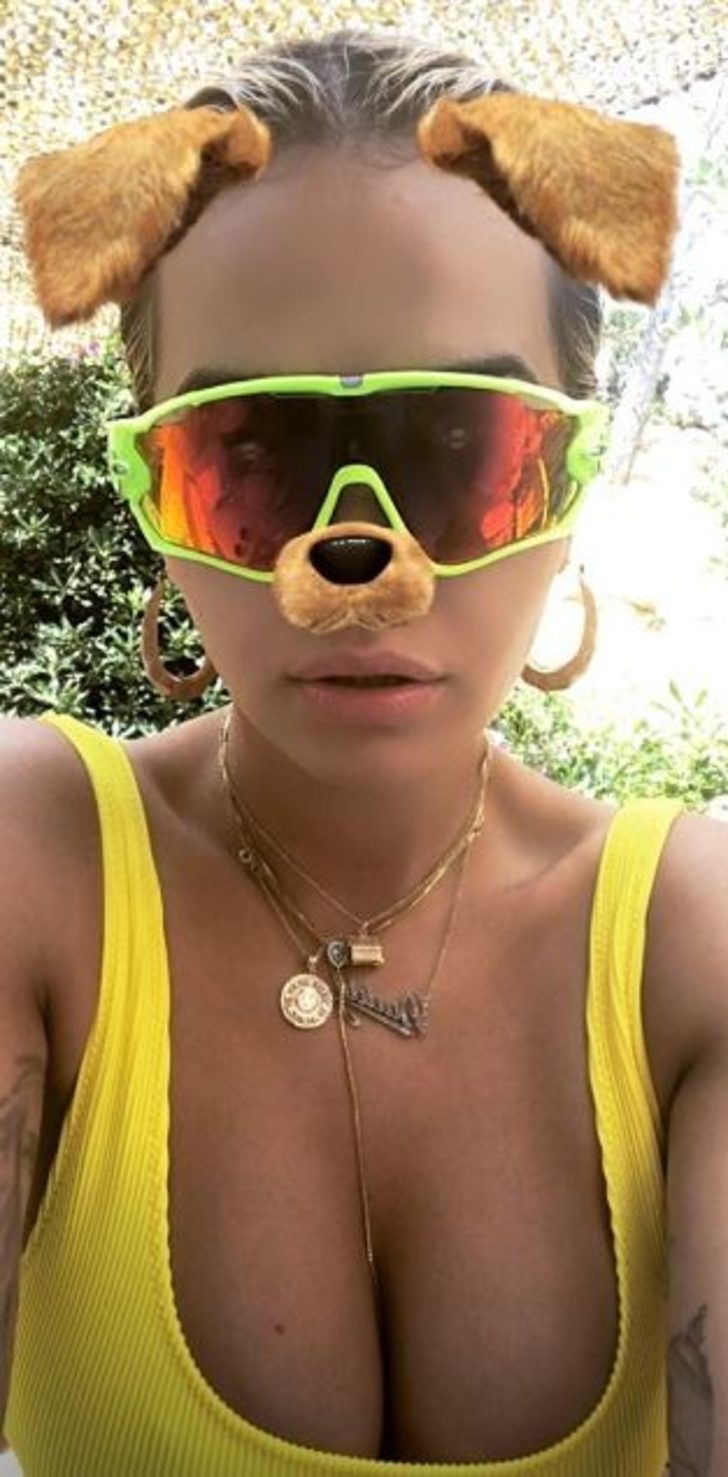Rita Ora’nın tatil pozları sosyal medyayı salladı 29