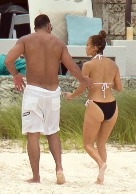 Jennifer Lopez fit vücuduyla büyüledi 19