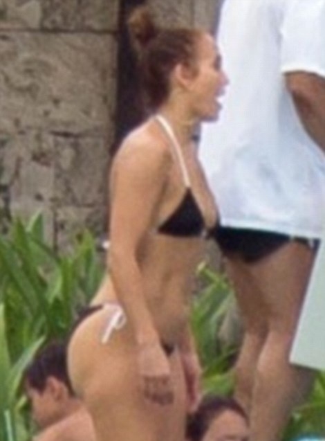 Jennifer Lopez fit vücuduyla büyüledi 5