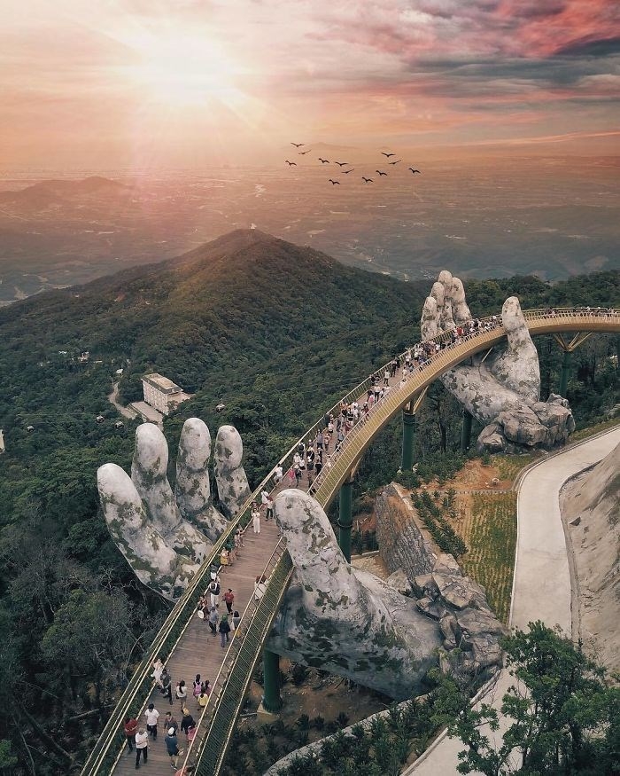 Yer ile gök arasında: Vietnam'daki Altın Köprü 20
