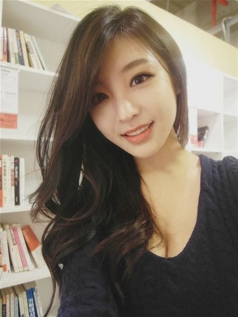Koreli kadın öğretmen sosyal medyayı salladı 4