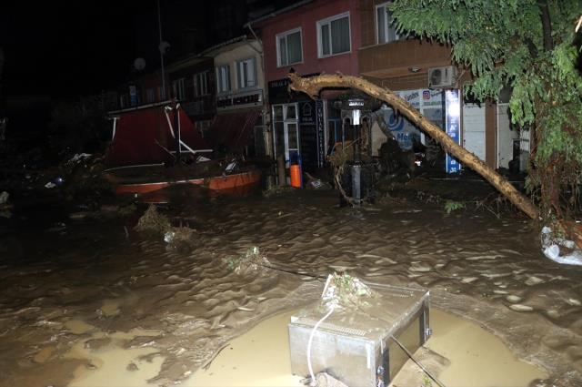 Kastamonu'daki sel felaketinin boyutu gün ağarınca ortaya çıktı! 19