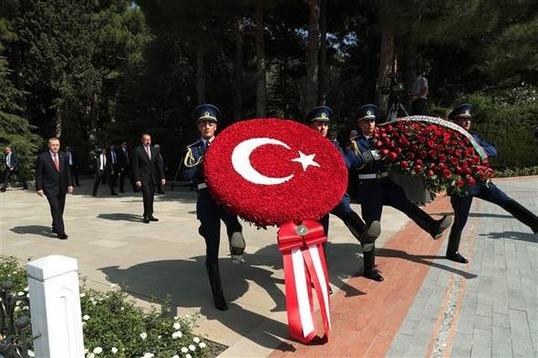 Erdoğan Bakü'nün kurtuluşunun 100. yıl dönümünde Azerbaycan'da 16