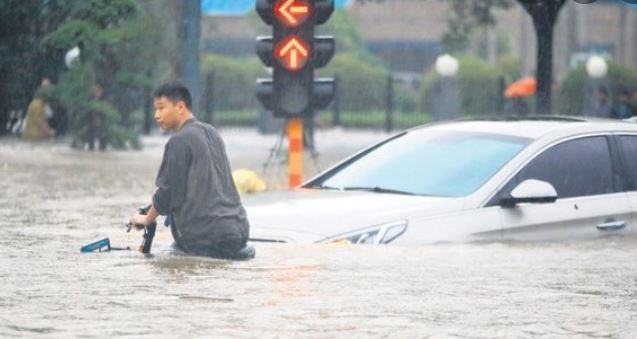 Sel felaketi Çin'i böyle vurdu 8