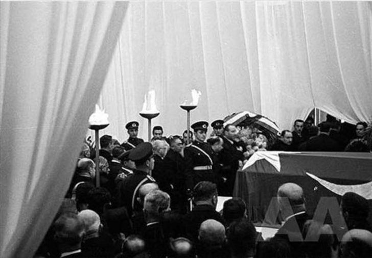 Ölümünün 80. Yıldönümü'nde Az Görülen Atatürk Fotoğrafları 10