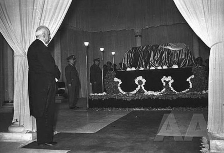 Ölümünün 80. Yıldönümü'nde Az Görülen Atatürk Fotoğrafları 22