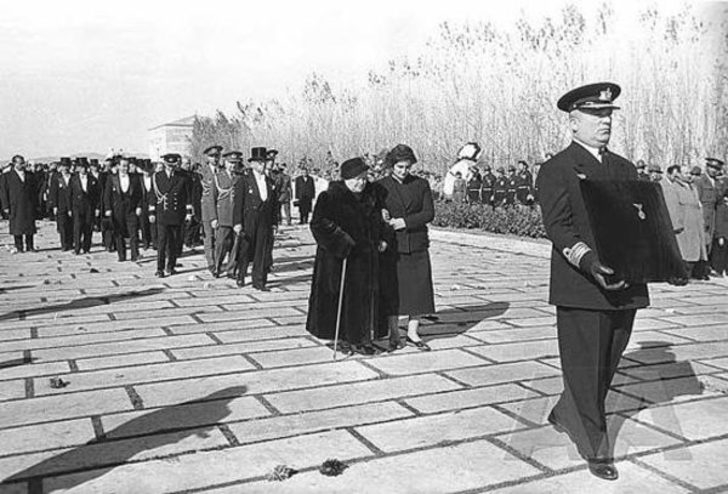 Ölümünün 80. Yıldönümü'nde Az Görülen Atatürk Fotoğrafları 35