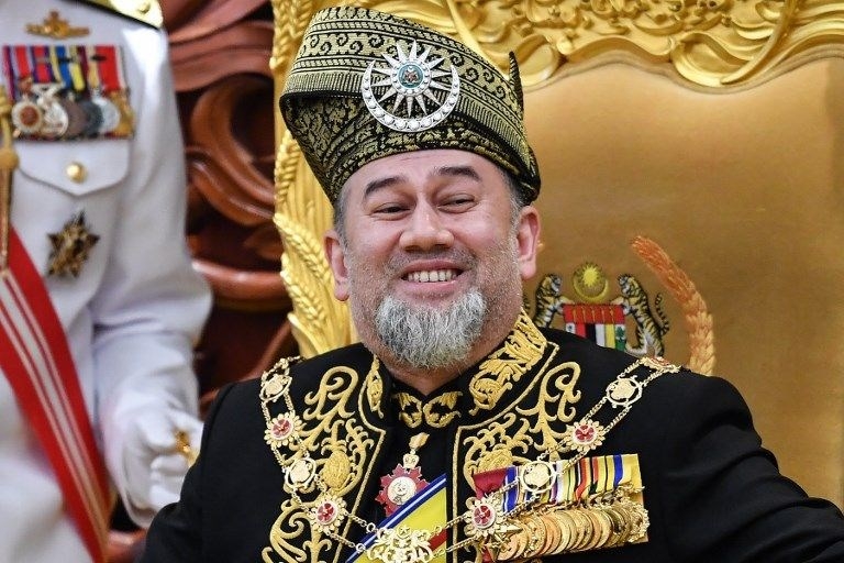 Taçlı Rus güzel Malezya Kralı ile evlendi! Müslüman oldu 5