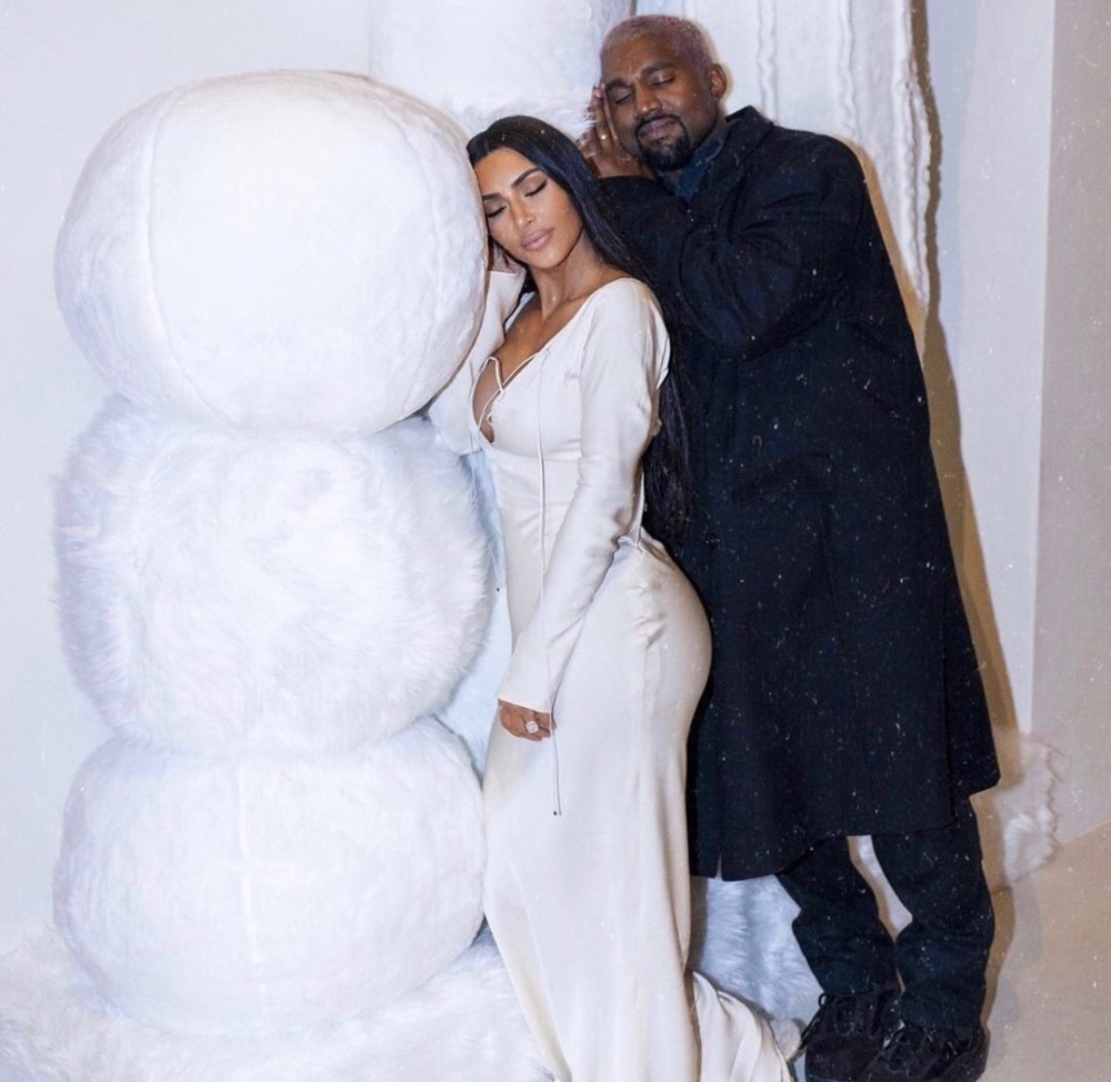 Kim Kardashian’ın 500 bin dolarlık Noel partisi olay oldu 8