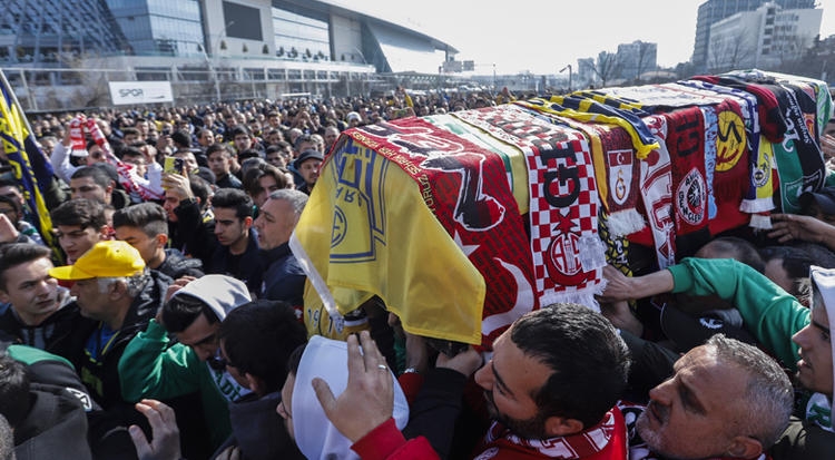 Kazada hayatını kaybeden Ankaragücü taraftarı için tören düzenlendi 3