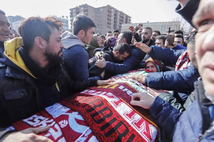 Kazada hayatını kaybeden Ankaragücü taraftarı için tören düzenlendi 4