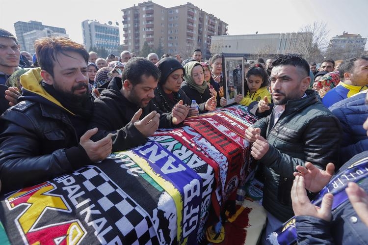 Kazada hayatını kaybeden Ankaragücü taraftarı için tören düzenlendi 5