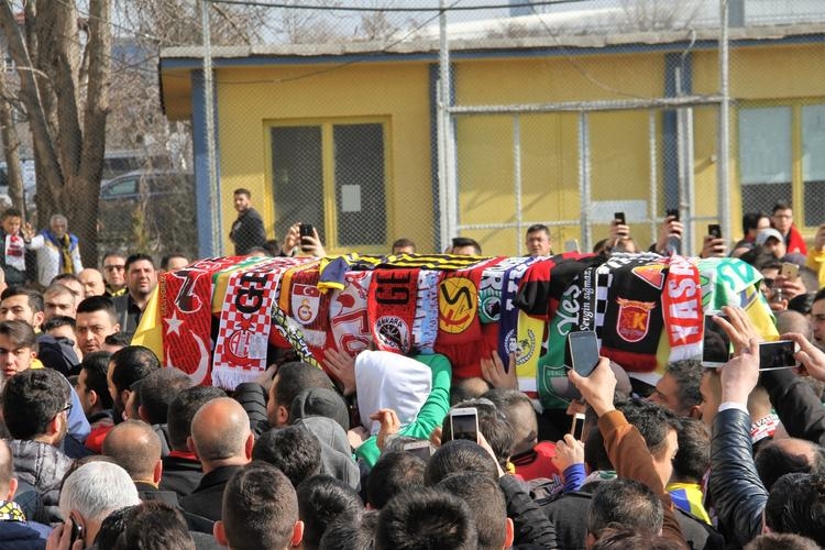 Kazada hayatını kaybeden Ankaragücü taraftarı için tören düzenlendi 7