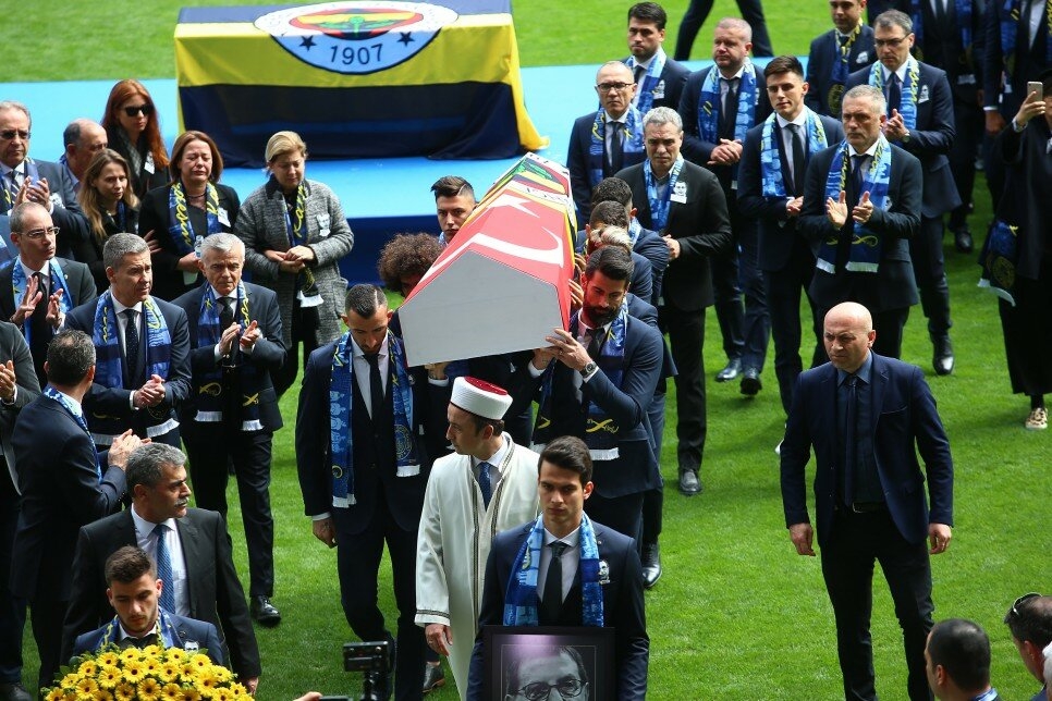 Fenerbahçe ve Türk futbolunun efsanesi Can Bartu son yolcuğuna uğurlandı 28