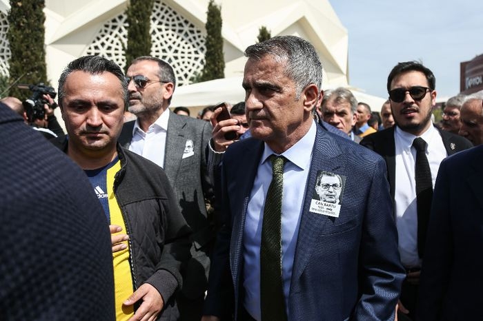 Fenerbahçe ve Türk futbolunun efsanesi Can Bartu son yolcuğuna uğurlandı 5