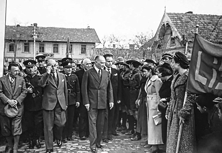 Digital olarak yeniden düzenlenmiş az bilinen Atatürk fotoğrafları 2