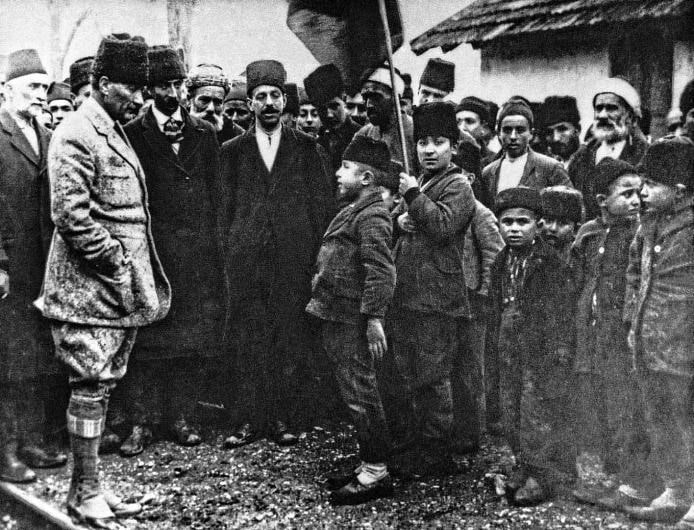 Digital olarak yeniden düzenlenmiş az bilinen Atatürk fotoğrafları 3
