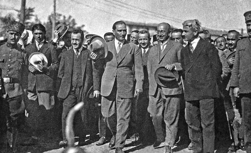 Digital olarak yeniden düzenlenmiş az bilinen Atatürk fotoğrafları 6