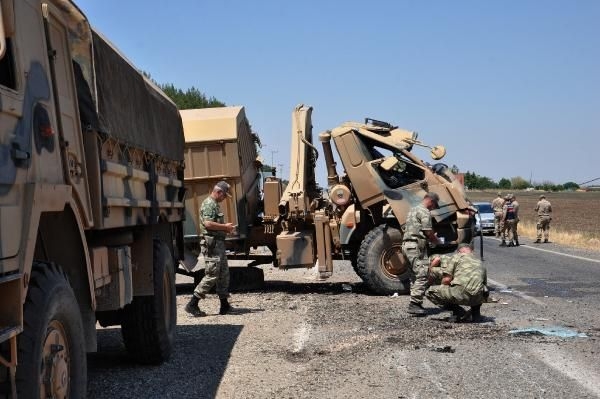 Gaziantep'te askeri araç devrildi! Yaralılar var 10