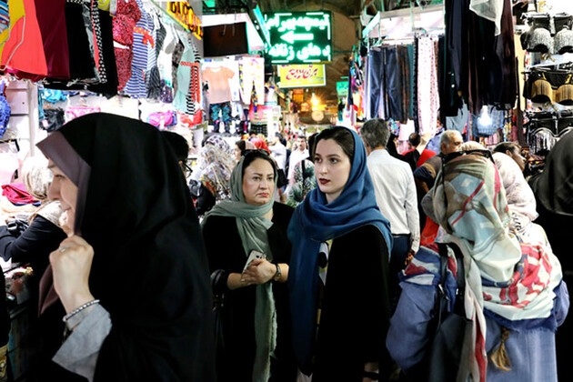 Dünya bu fotoğrafları konuşuyor! İran'da Amerikan tarzı yaşamak... 11