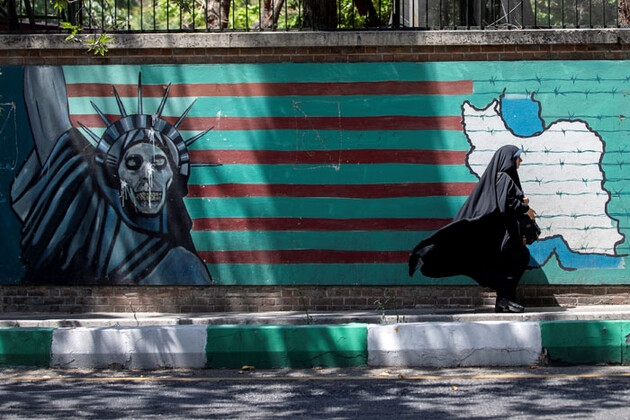 Dünya bu fotoğrafları konuşuyor! İran'da Amerikan tarzı yaşamak... 12