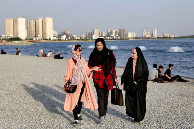Dünya bu fotoğrafları konuşuyor! İran'da Amerikan tarzı yaşamak... 14