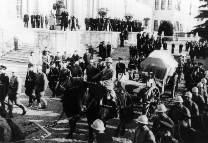 İşte Atatürk'ün ilk kez göreceğiniz fotoğrafları 13