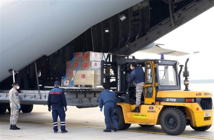 Türkiye'den İspanya ve İtalya'ya  yardım paketleri gönderildi 6