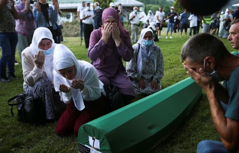 Çeyrek asırdır unutulmayan acı: Srebrenitsa Soykırımı 38
