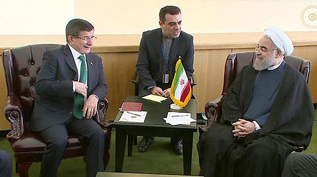 Davutoğlu bu fotoğrafı böyle cevaplandırdı