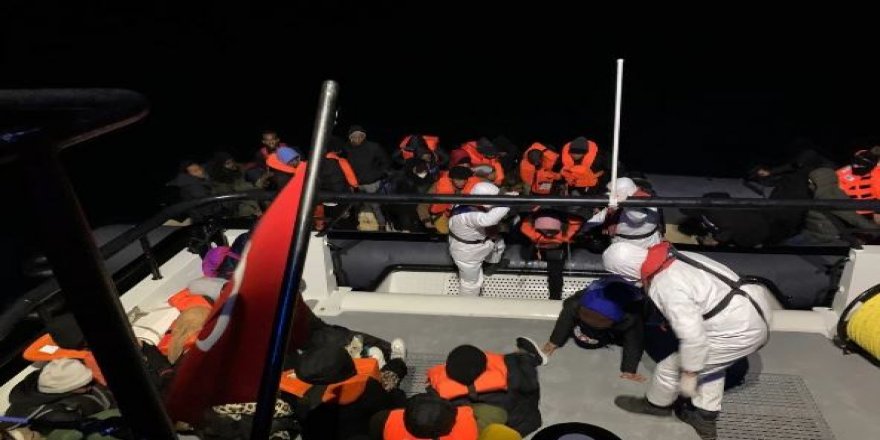 Ayvacık ilçesi açıklarında 50 kaçak göçmen yakalandı