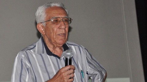 Profesöre 'asker kaçağı' baskını